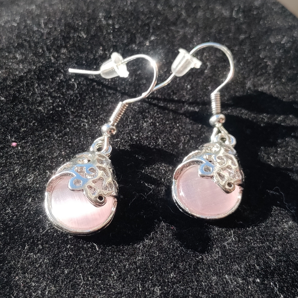 NEW Elegant Silver and Pink Teardrop Earrings